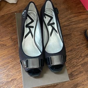 Ann Klein wedge heels with buckle and black fabric